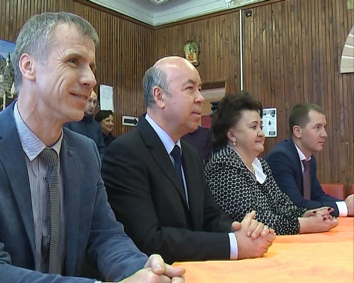 Депутат Госдумы Валерий Иванов посетил с рабочим визитом Фурмановский район