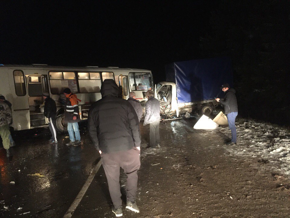 На трассе Тейково-Иваново столкнулись пассажирский автобус и газель 