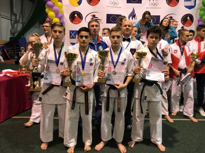 Две золотые и две серебряные медали завоевали каратисты из Ивановской области на Чемпионате Европы