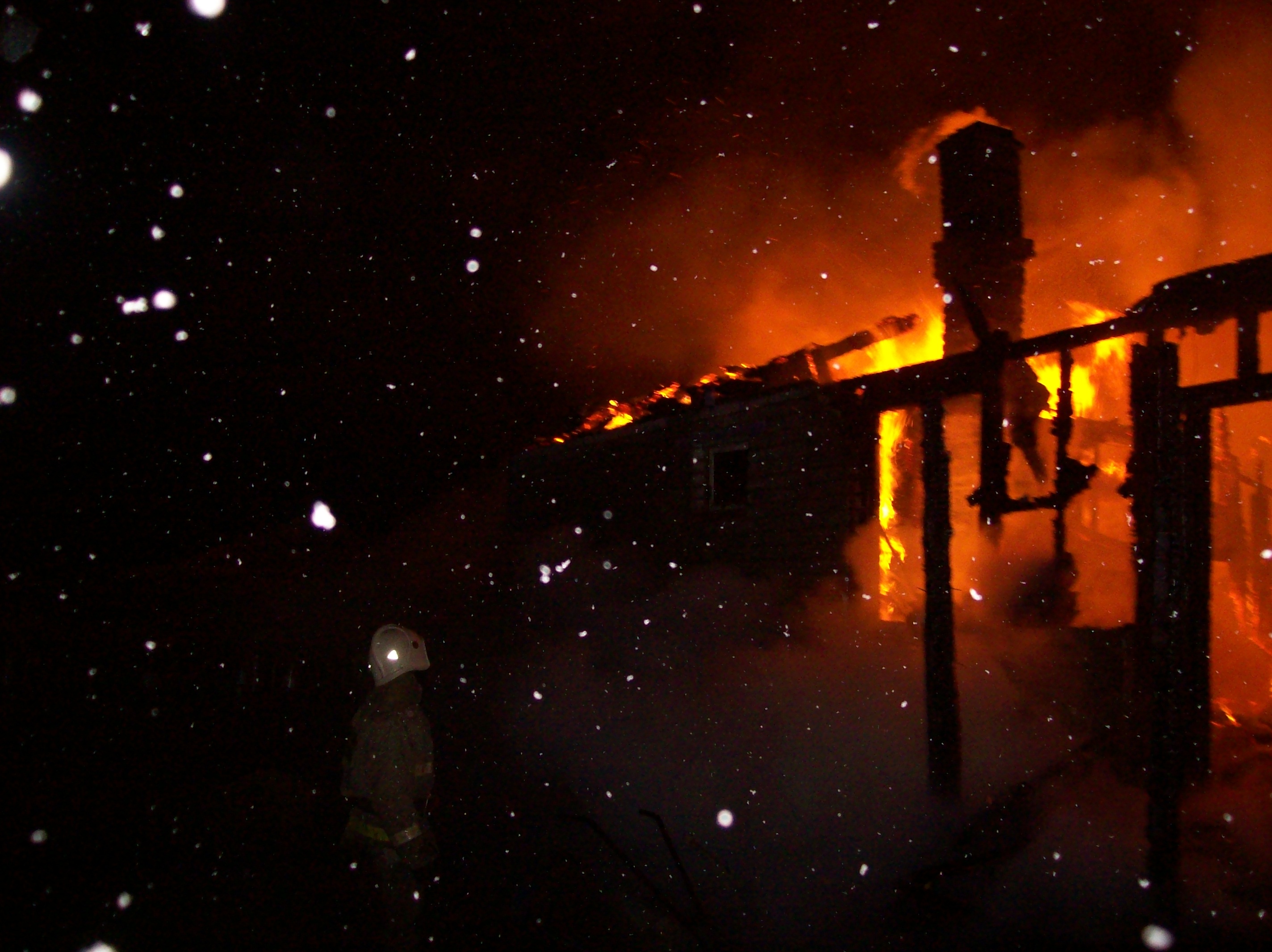 В Палехском районе ночью сгорел частный дом