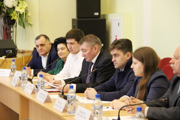 Глава региона встретился с представителями национально-культурных объединений Ивановской области 