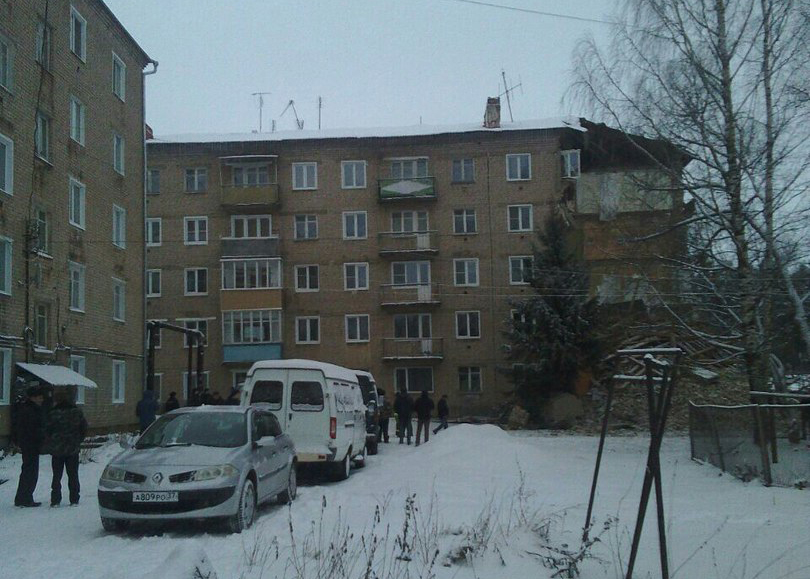 Прокуратура проводит проверку в связи с обрушением части дома в Юрьевце