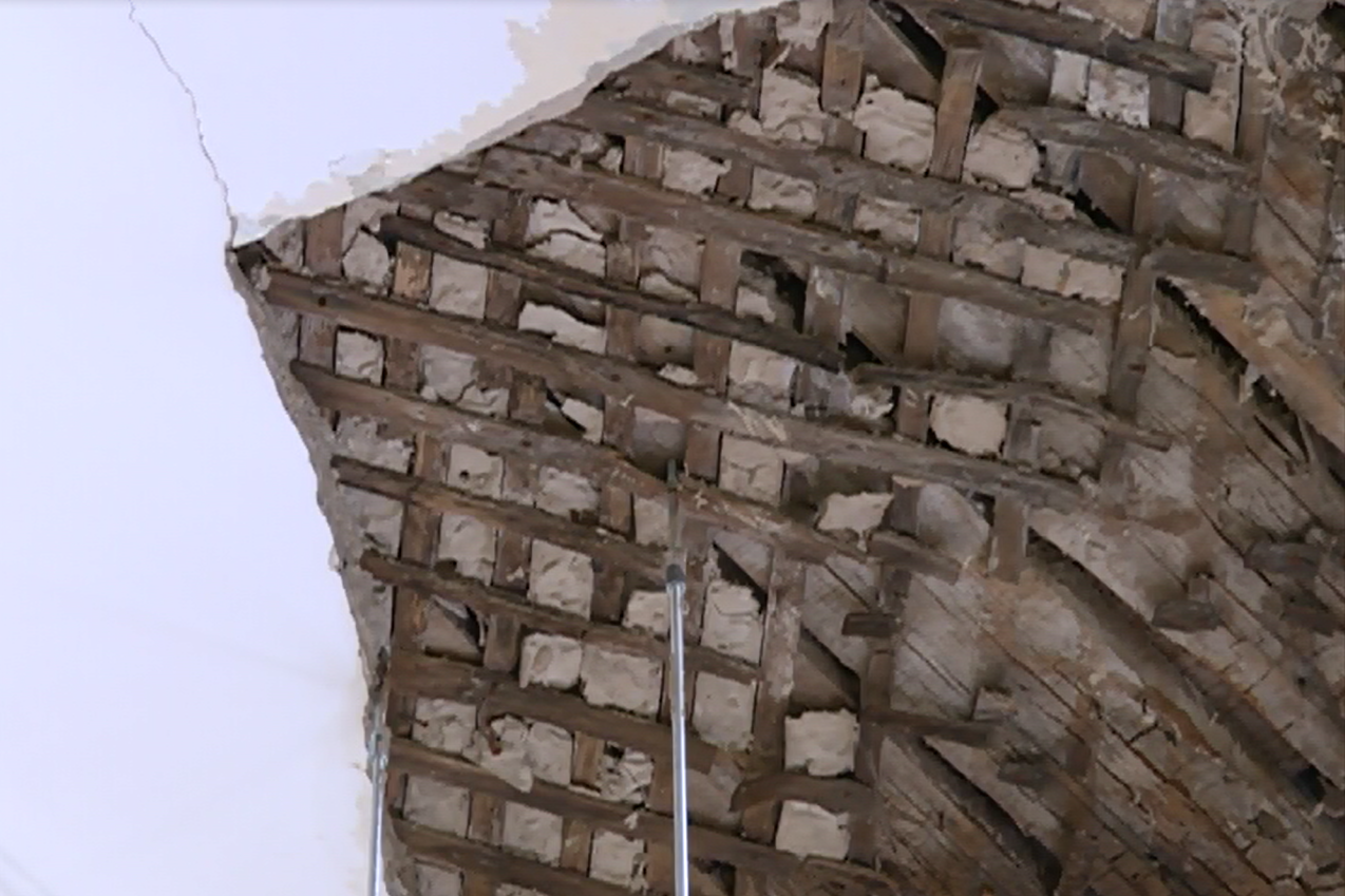 В Музее ситца в Иванове обвалилась часть потолка