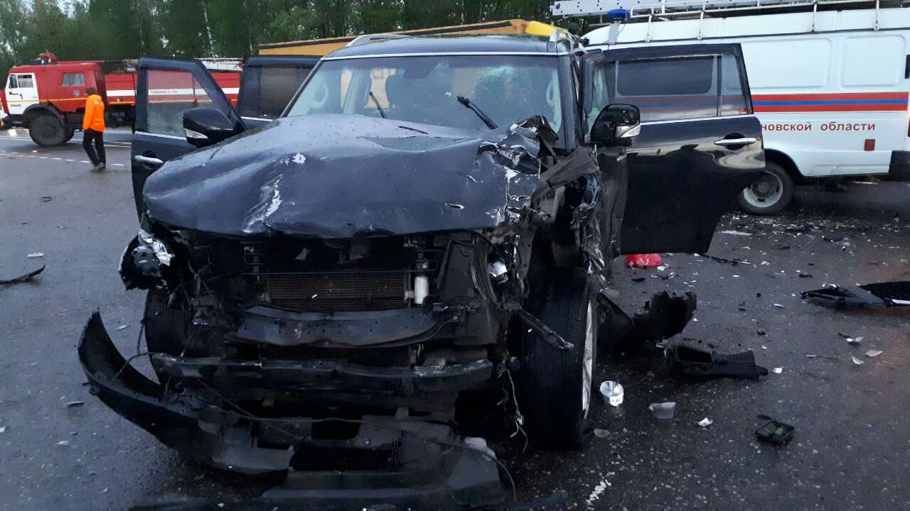 В страшном ДТП в Ивановской области погиб автомобилист (ФОТО 18+)