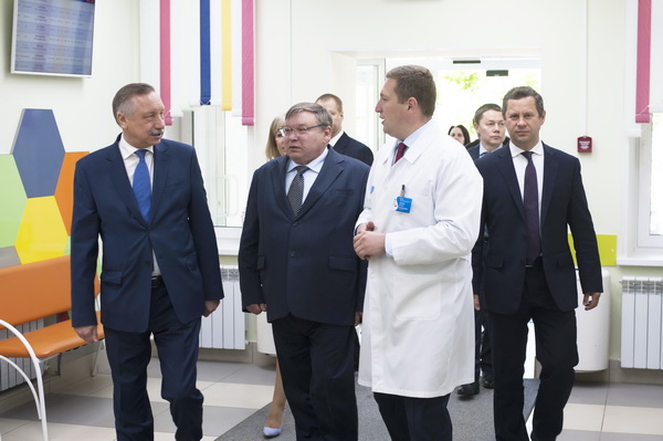 Полпред Президента РФ Александр Беглов посетил детскую поликлинику №7 города Иваново