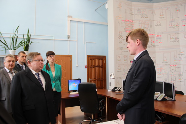 Губернатор Павел Коньков посетил центр управления энергосетями региона