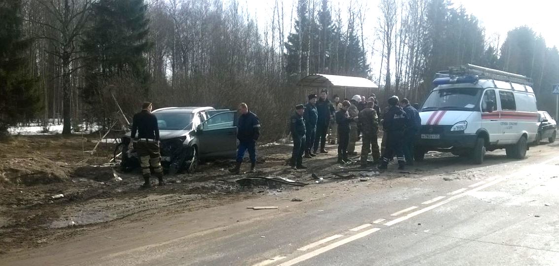 Полиция ищет водителя, устроившего тройную аварию в Ивановской области