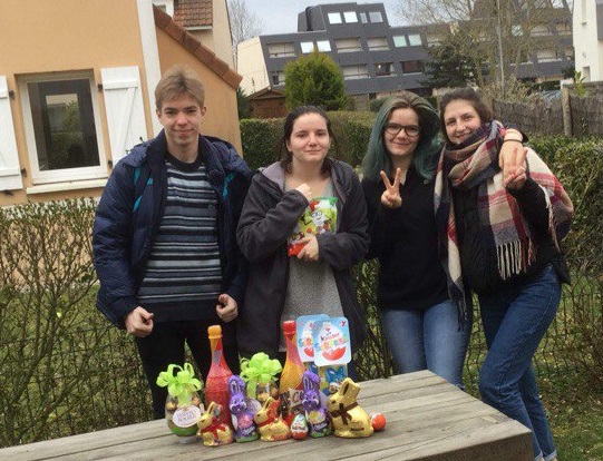 Ивановские школьники отметили Пасху во Франции