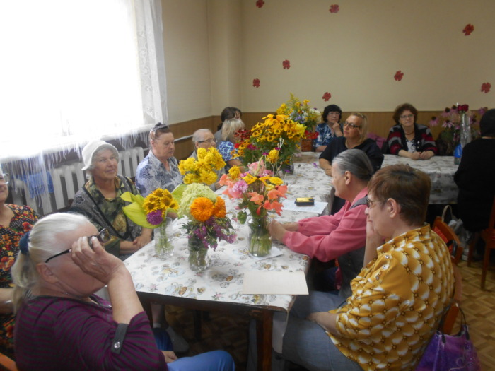 Традиционная выставка цветов прошла в Ивановской местной организации «Всероссийского общества слепых»