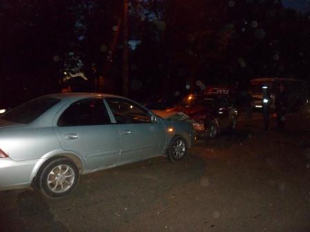 В Кинешме в ДТП с участием трех автомобилей пострадала пассажирка такси