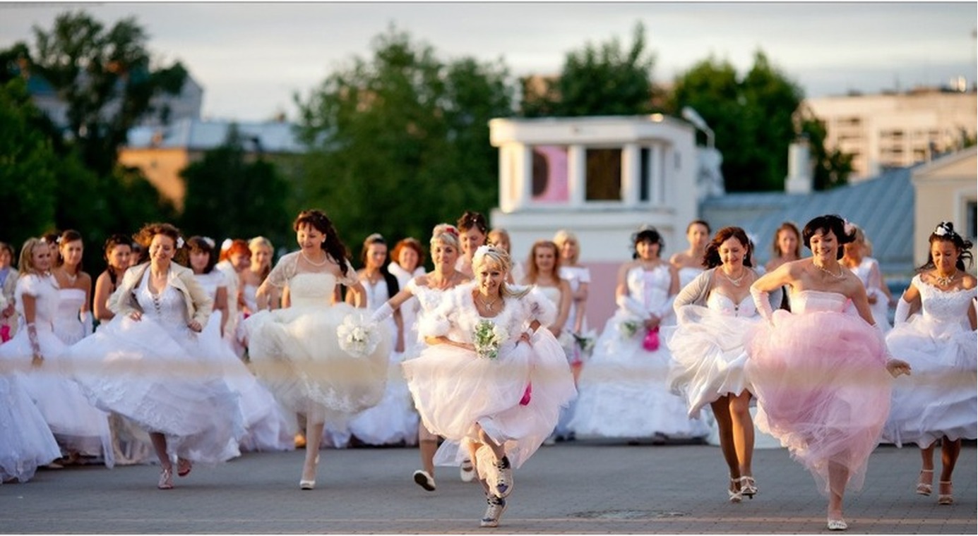 Город невест это. Иваново город невест. Парад невест Иваново. Иваново-Вознесенск город невест. Город Иваново Сбежавшая невеста.