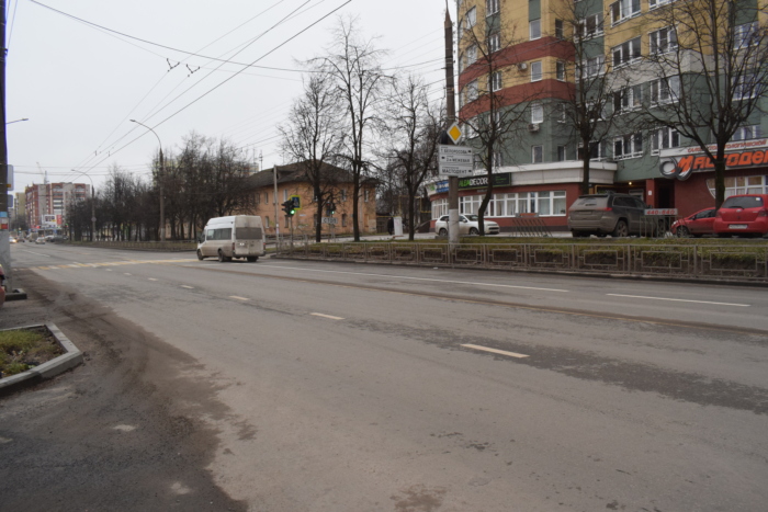 В Иванове дорожники устраняют недочеты ремонта. Их выявили представители мэрии и жители (ВИДЕО)