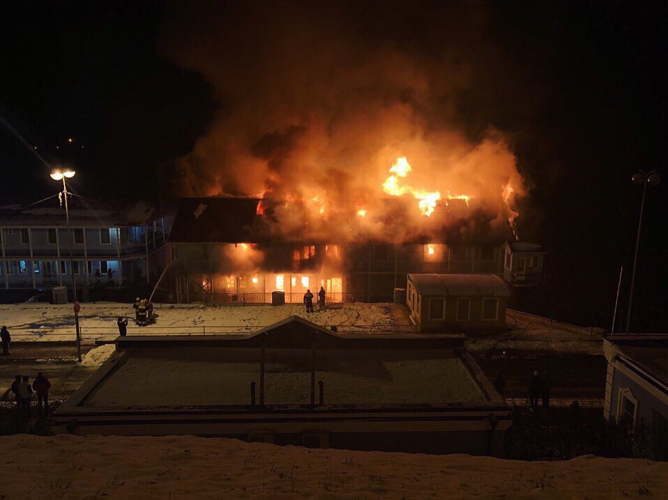 Площадь пожара на дебаркадере в Кинешме - 450 "квадратов"