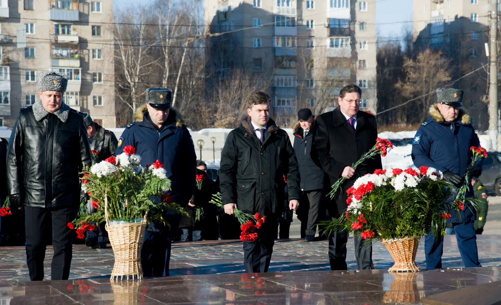 В День защитника Отечества в Иванове возложили цветы к мемориалу Героям фронта и тыла