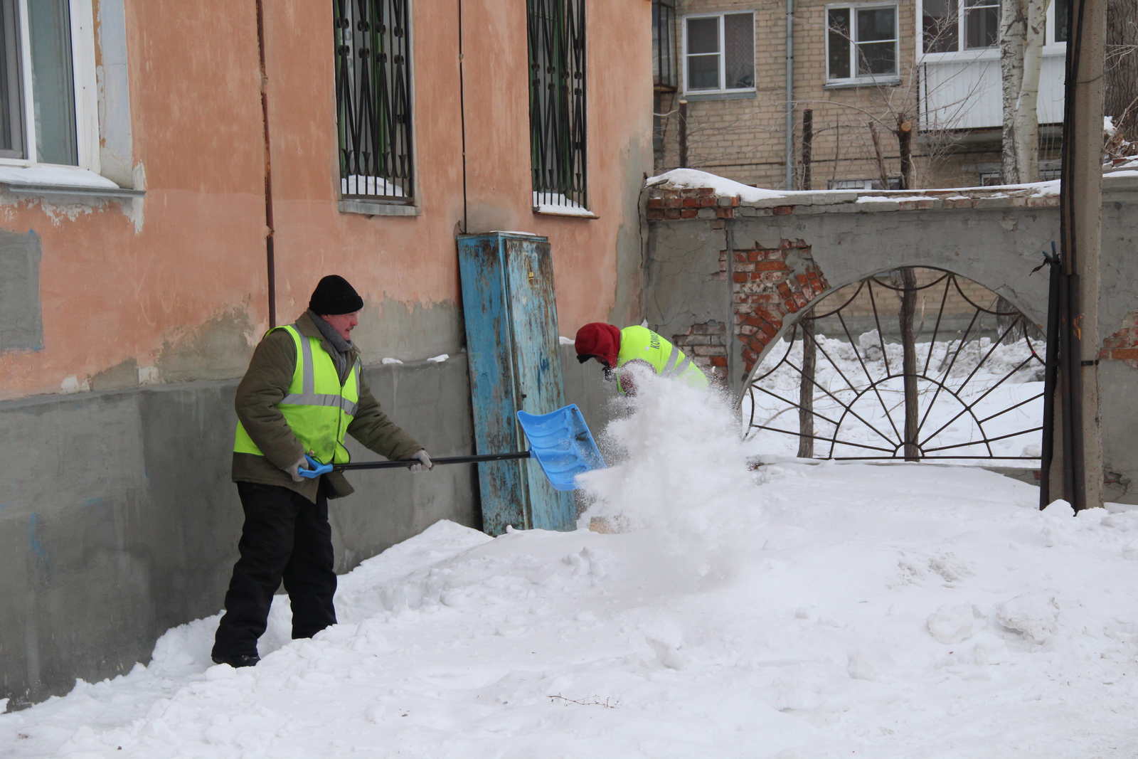 Инспекторы муниципального жилищного контроля проверят в Иванове уборку от снега дворов и крыш 