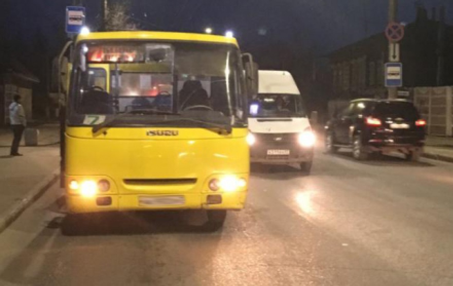 Водитель автобуса в Иванове защемил дверью пенсионерку (ФОТО)