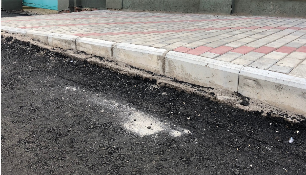Асфальт в крошку: отремонтированную на полтора миллиона рублей дорогу в Кинешме не приняли