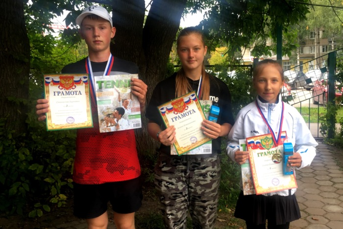 Лучшим юным теннисистом Иванова стал москвич