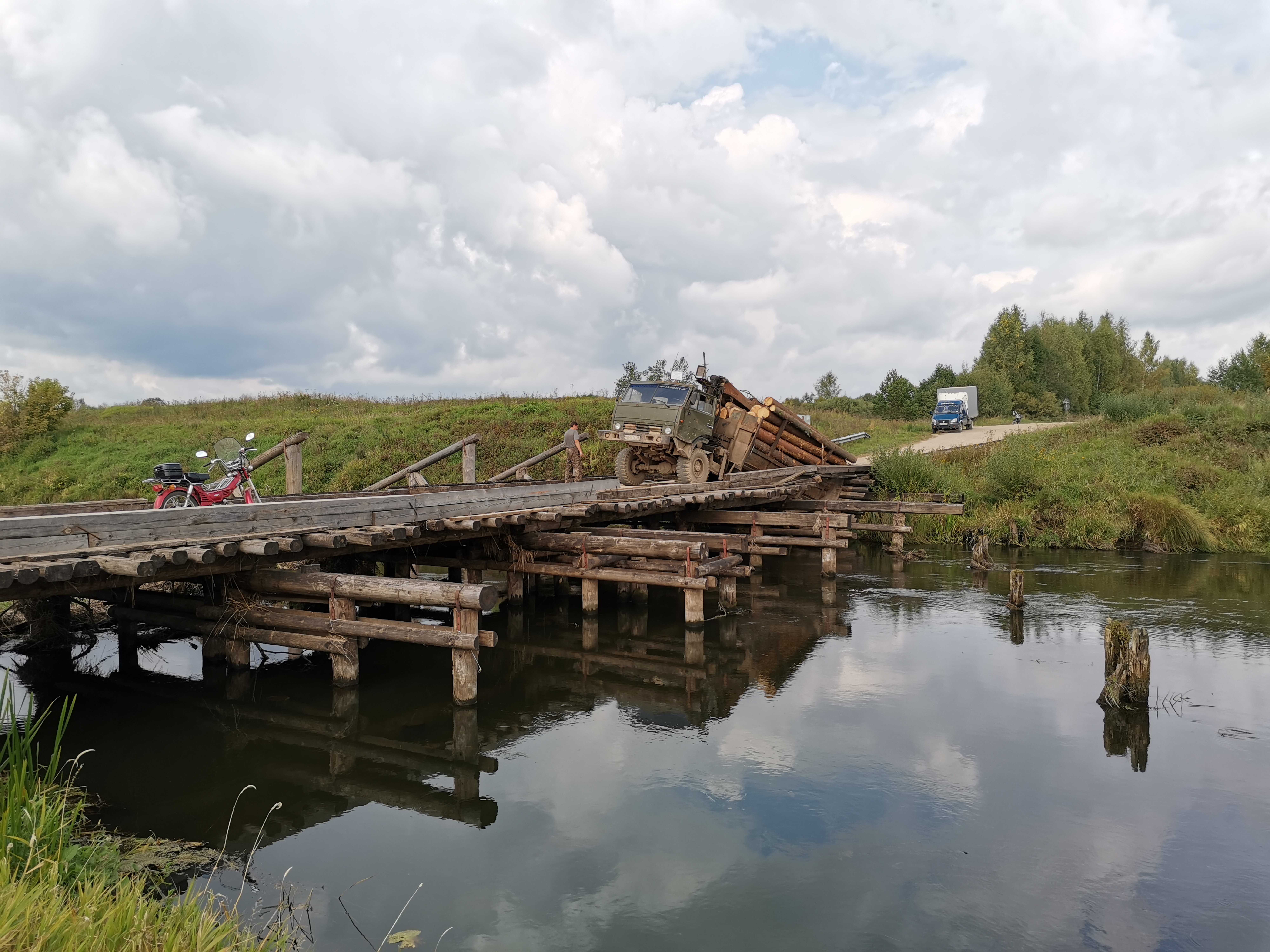 В Гаврилово-Посадском районе обрушился мост