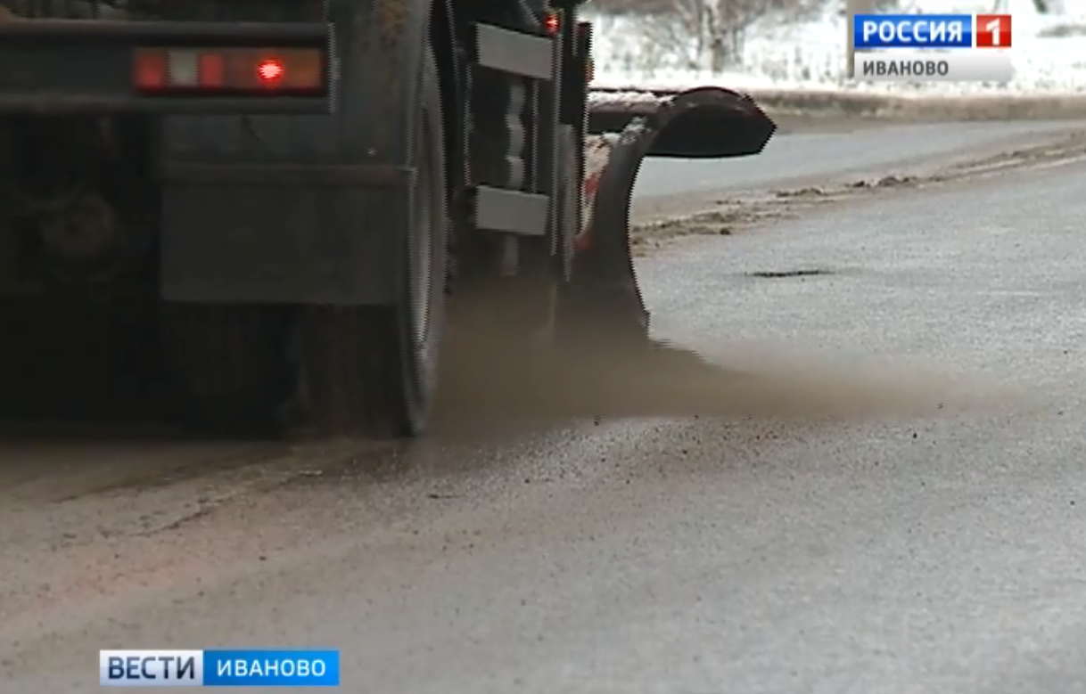 В Иванове в уборке снега задействуют 40 машин спецтехники