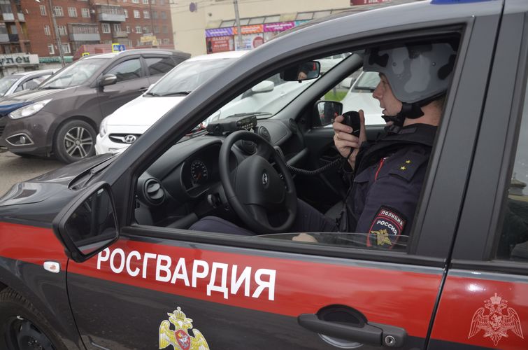 Нетрезвый мужчина напал на охранника магазина в Иванове