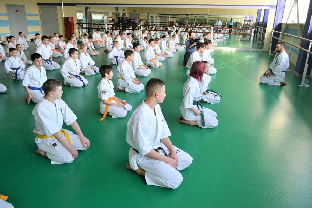 В Ивановской области занятие по киокушинкай-каратэ провел мастер спорта международного класса