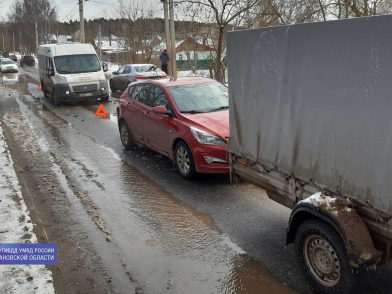 В Иванове произошло очередное ДТП с маршруткой. Есть пострадавшая