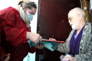 В Иванове идет набор волонтеров для оказания помощи пожилым людям