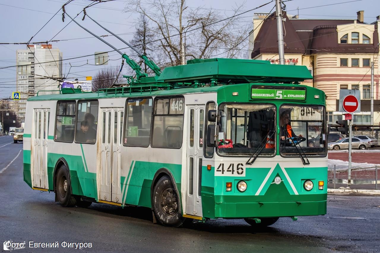 Количество курсирующих в нерабочую неделю троллейбусов в Иванове сокращено на треть