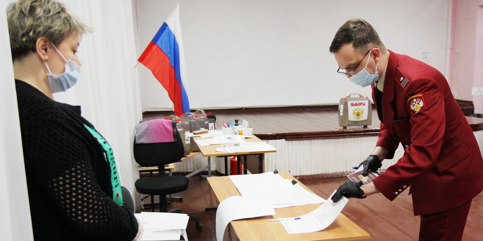 На избирательных участках для голосования по поправкам в Конституцию РФ обеспечены меры безопасности