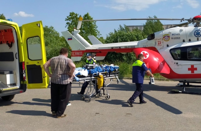 Пострадавшего в ДТП под Тейковом подростка на вертолете транспортировали в московскую клинику