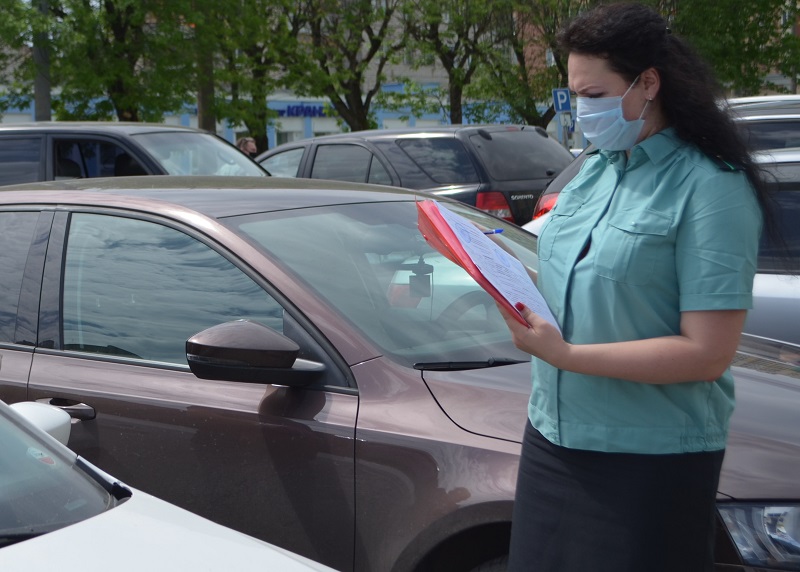 Арест машины заставил жительницу Иванова заплатить за услуги ЖКХ