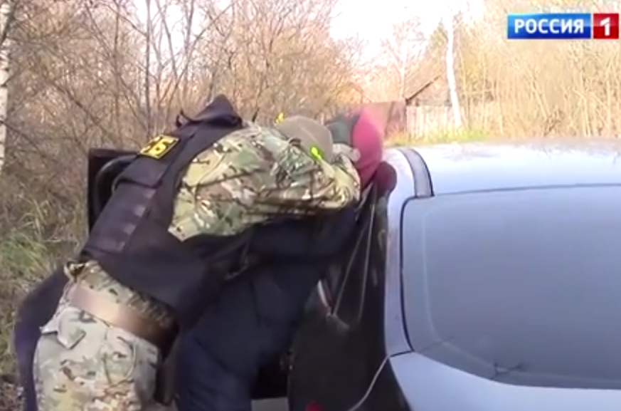 В Ивановской области задержали наркоторговцев, производивших до 200 килограммов запрещенных веществ в месяц (ВИДЕО)