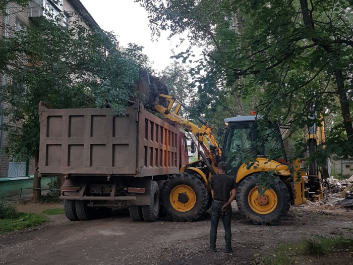 К сносу опасных аварийных бесхозных построек приступили в Иванове