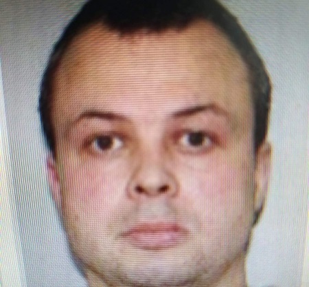 Полиция опубликовала фото вооруженного мужчины, которого ищут в Иванове