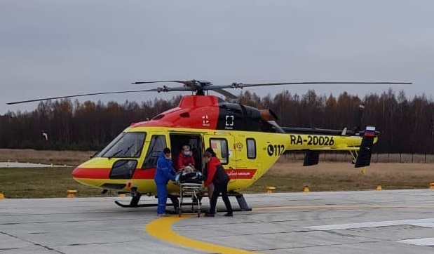 Санитарная авиация продолжает спасать жизни людей. Пациента из Палеха доставили вертолетом в областную больницу 