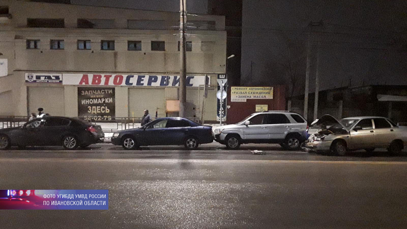 Пьяный водитель в Иванове устроил аварию с четырьмя машинами