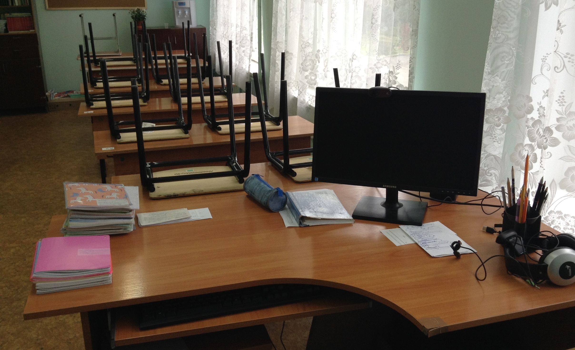 Департамент образования: переводить на дистант всех школьников Ивановской области пока не планируют