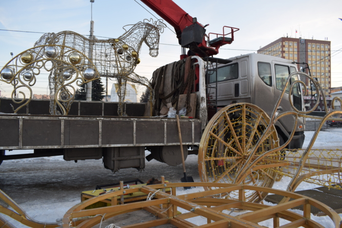 Светящаяся новогодняя карета с лошадьми снова появится на улицах Иванова