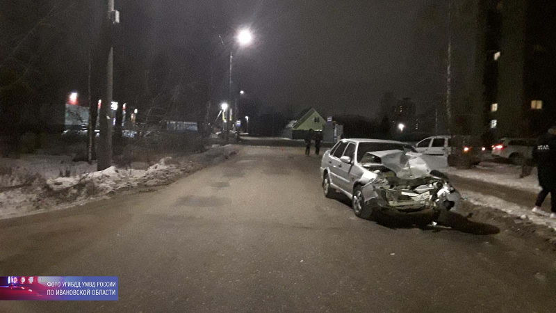 13-летний подросток и еще два человека пострадали в аварии двух легковушек в Иванове