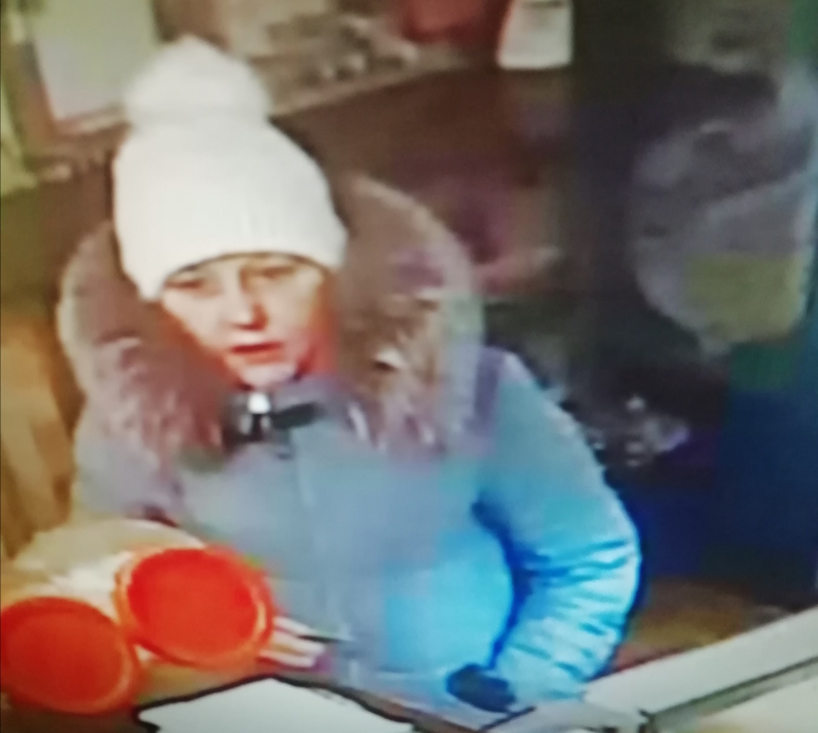 В Иванове разыскивается подозреваемая в хищении денег с банковской карты (приметы) 