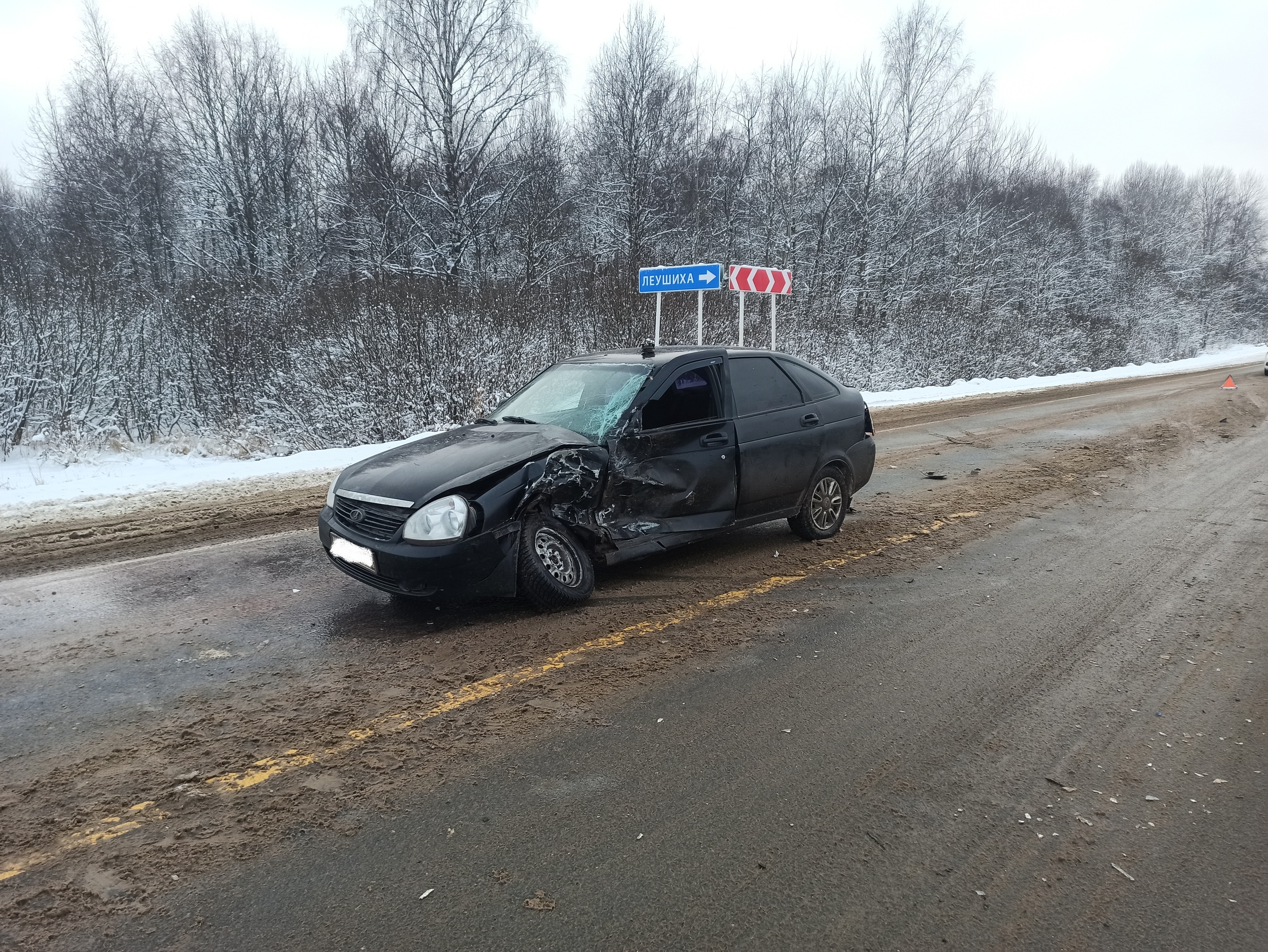 В аварии на Родниковской трассе пострадал водитель легковушки