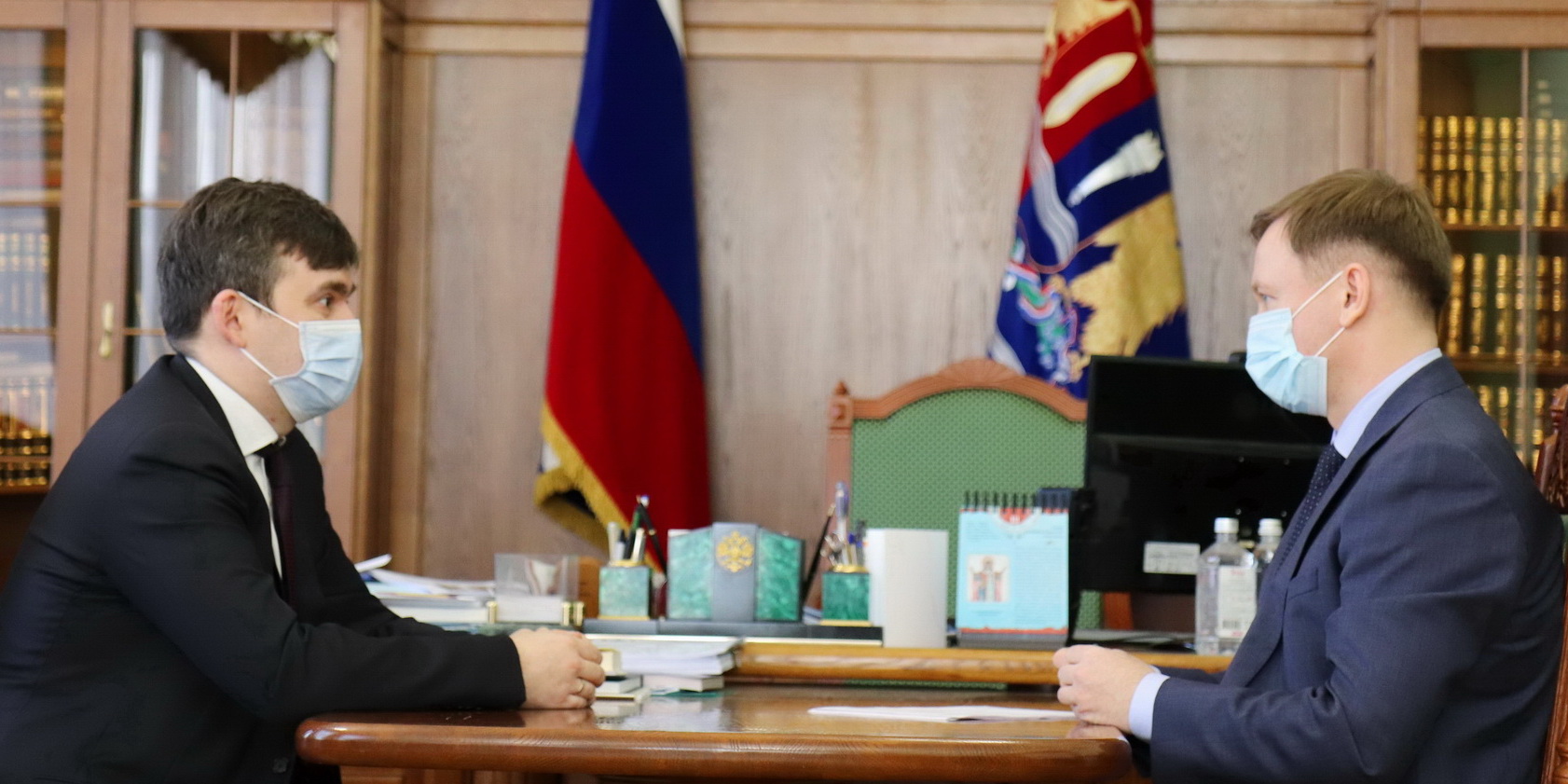 Развитие региональной экономики обсудил губернатор с лидером "Деловой России"