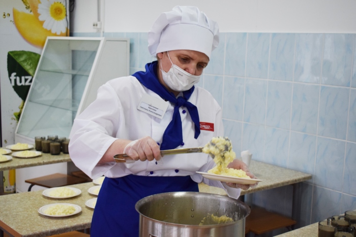 Несколько школ в Иванове сменили организатора питания детей