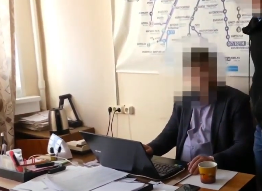 Начальника отдела транспорта и связи администрации Кинешмы задержали за получение взятки (видео) 