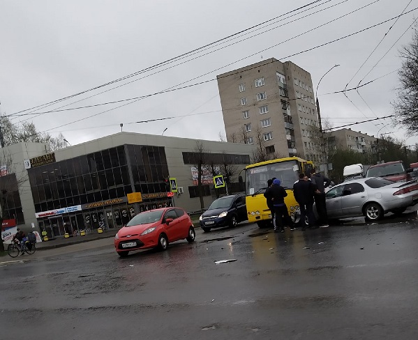 В Иванове вновь произошло ДТП с пассажирским транспортом