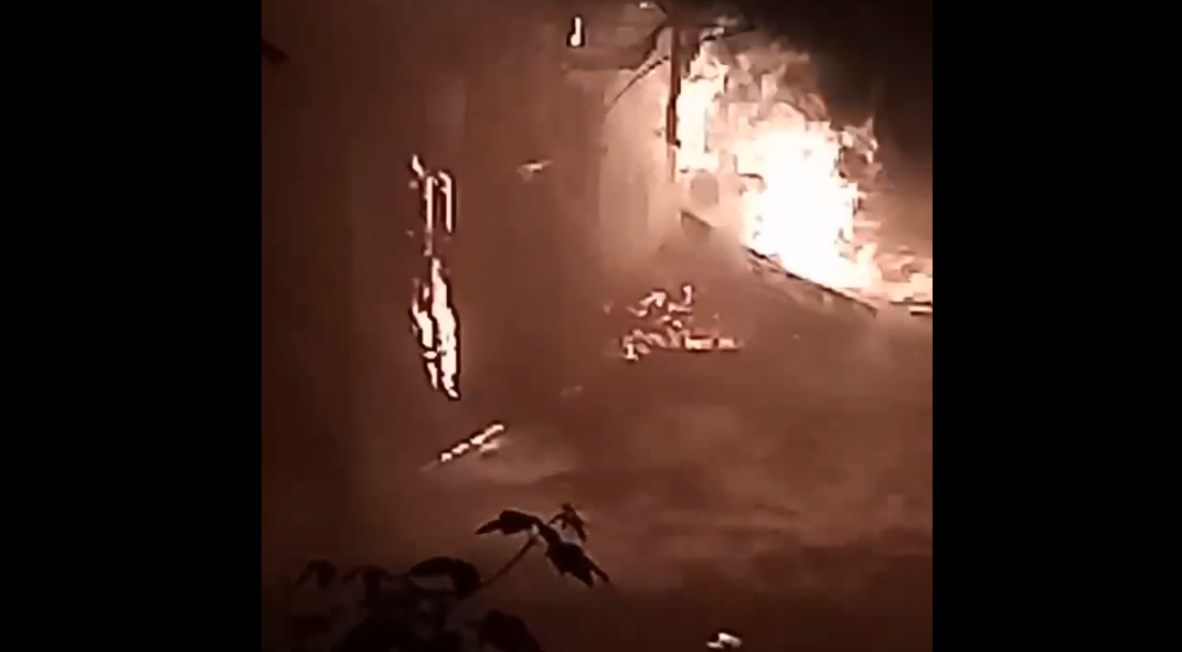 В Иванове сгорел швейный цех (видео)