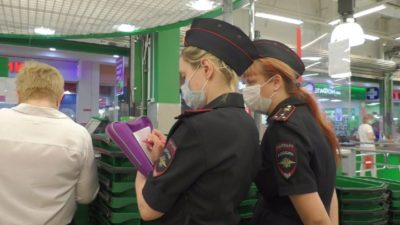 В двух гипермаркетах Иванова прошли проверки соблюдения масочного режима