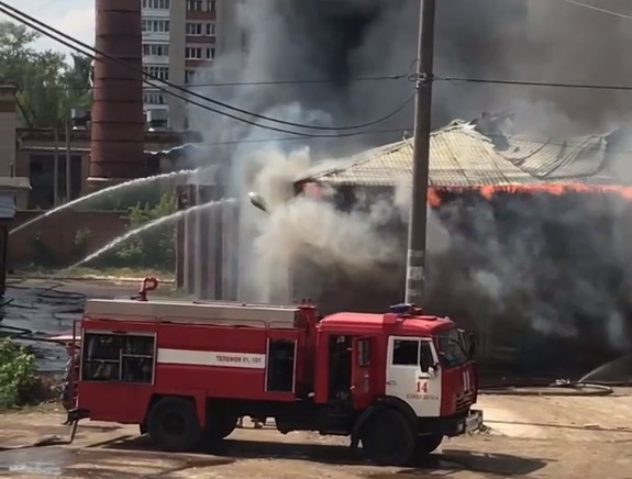 В Ивановской области сгорел склад текстильной фабрики
