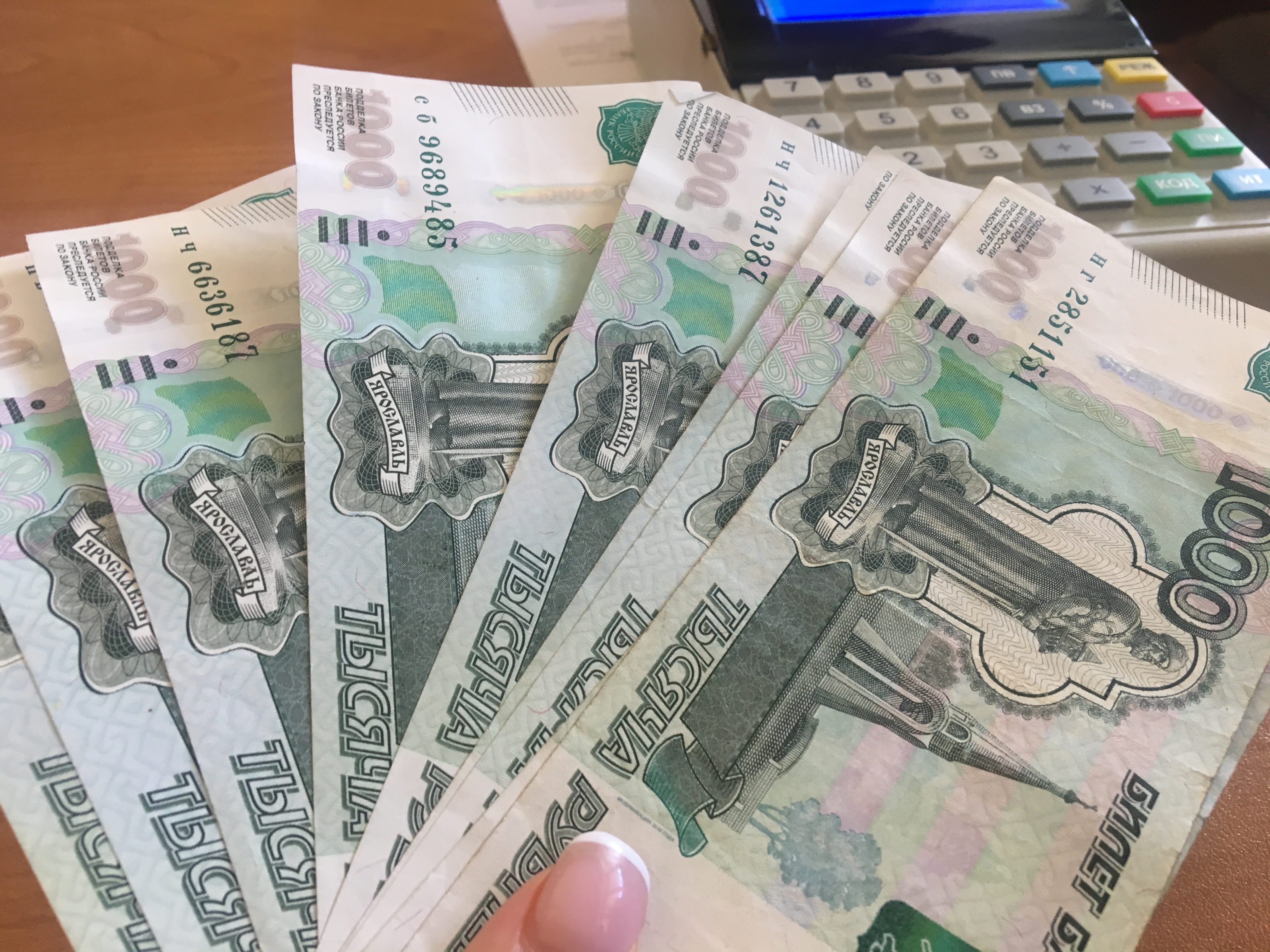 Специалисты по установке пластиковых окон украли деньги у ивановской пенсионерки